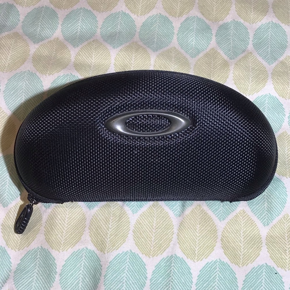 Oakley sunglasses black case